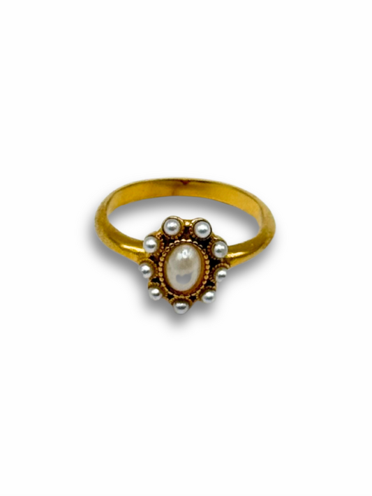 Vintage Pearl Ring