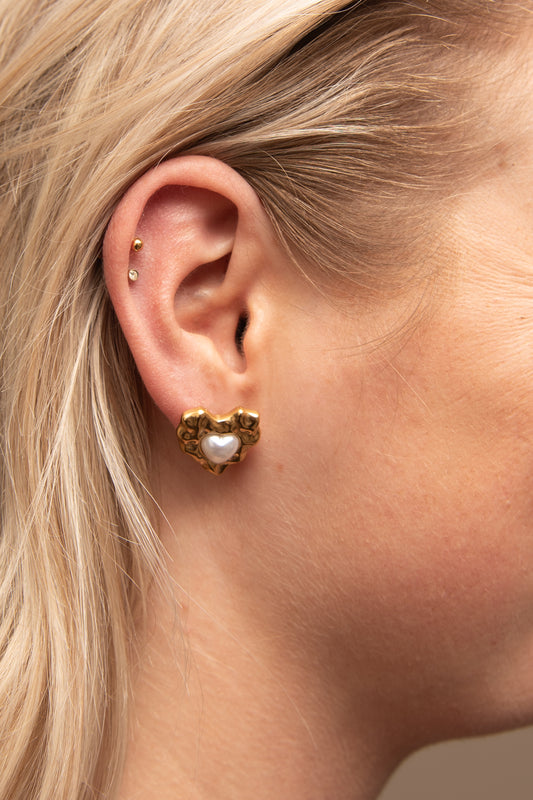 Heart &amp; Pearl Studs
