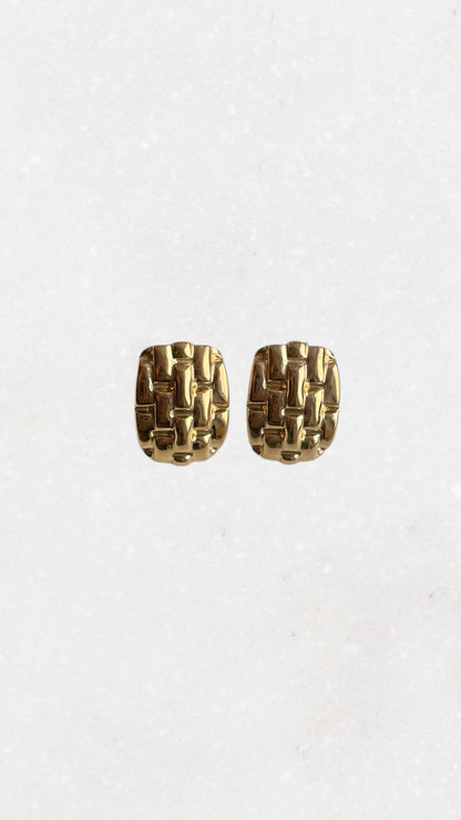 Elegance Studs