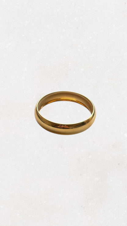 Elegant Golden Loua Bangle