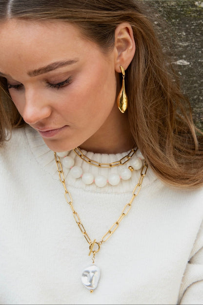 Holly White Necklace