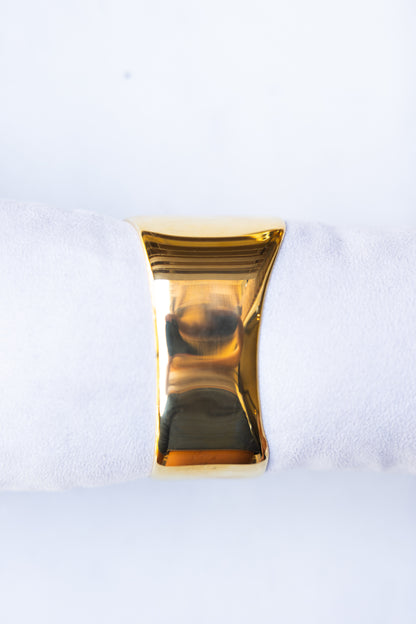 Chic Statement Bangle